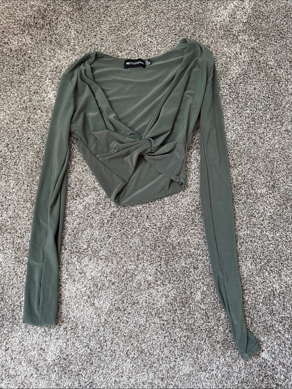 PrettyLittleThing Long Sleeve Crop Top